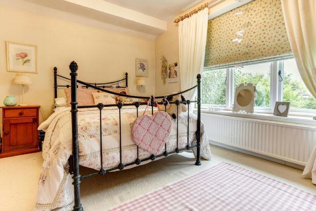 BEDROOM 4 FRONT