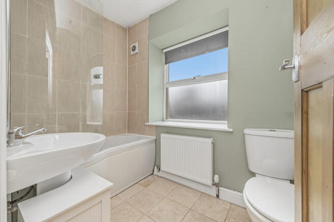 2 bed Terraced for sale Image 8