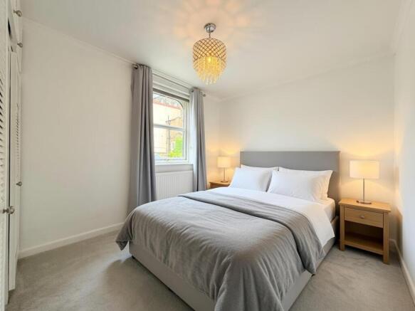 2 bed Flat for sale Image 8