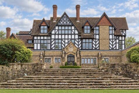 5 The Apartment, Roffey Park, Forest Road, Colgate Horsham RH12 4TD