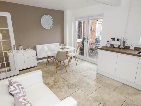 KITCHEN / DINING / FAMILY ROOM