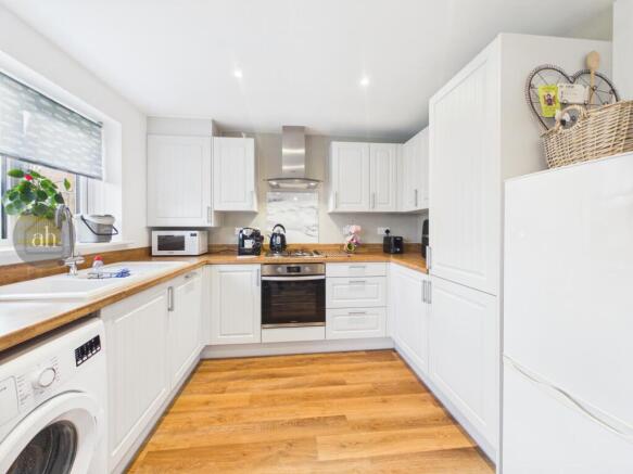 Old Cannon Way, Thurston, photo 4