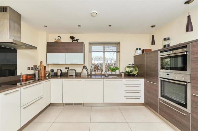 9 Midland Close-16.jpg