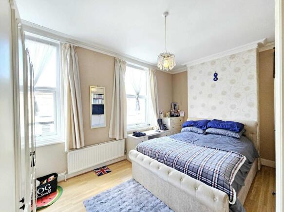 5 bed Terraced for sale Image 6