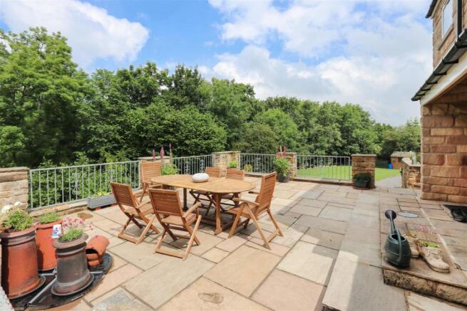Patio2.jpg