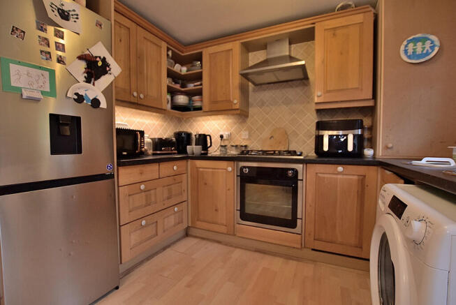 3 bed Semi-Detached for sale Image 7