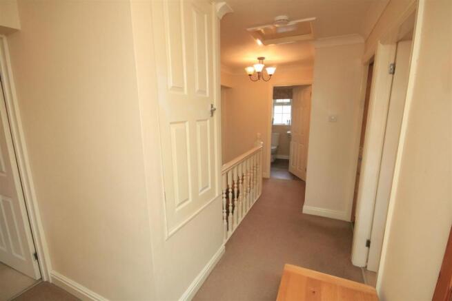 FIRST FLOOR LANDING
