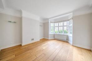 13, St James Court, Grove Crescent, Kingston Upon Thames KT1 2DH