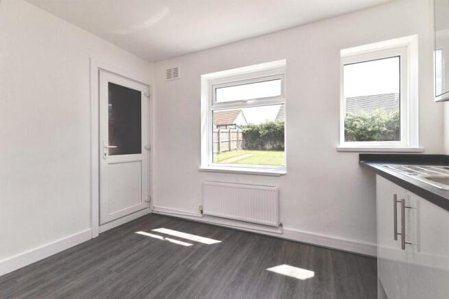 3 bed Semi-Detached for sale Image 5