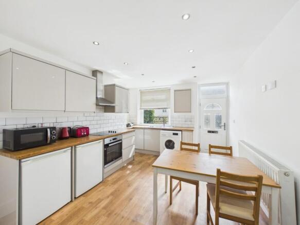 3 bed Terraced for sale Image 2