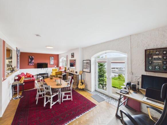reception/sitting room