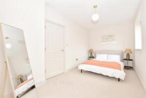 96, Overhill Drive, Brighton BN1 8WJ