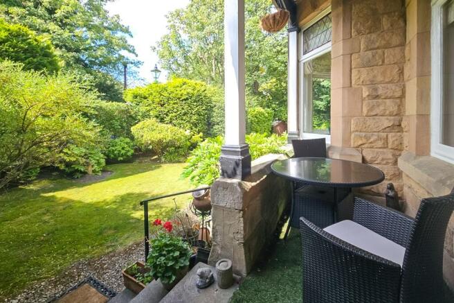 2 bed Flat for sale Image 11