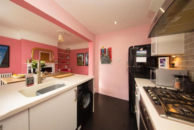14 Stallcourt Av. 0281.jpg