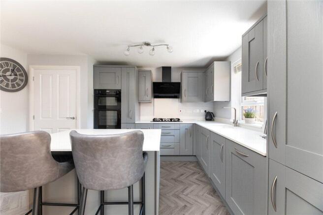 4 bed Detached for sale Image 7