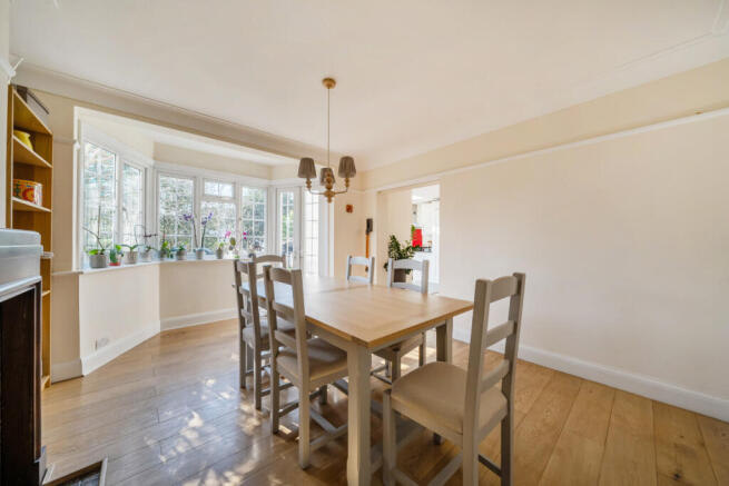 1431093-16-69bc2e...