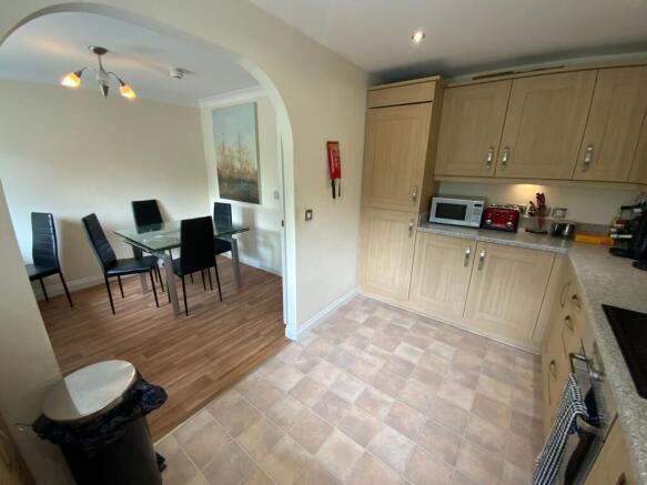 Communal Kitchen/Dining Room