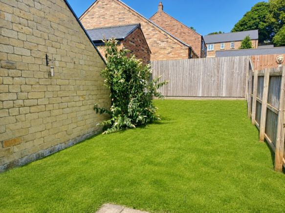 3 bed Semi-Detached for sale Image 12
