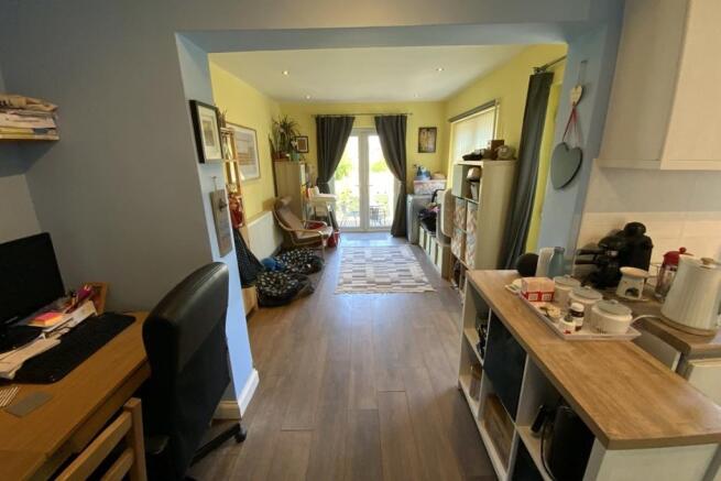 kitchen/dining room