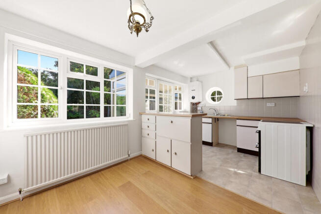 3 bed Semi-Detached for sale Image 4