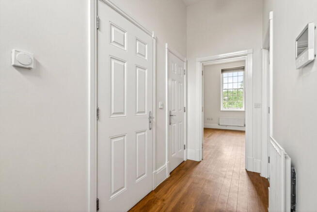 Glanville Way, Epsom, KT19 8HQ photo 4