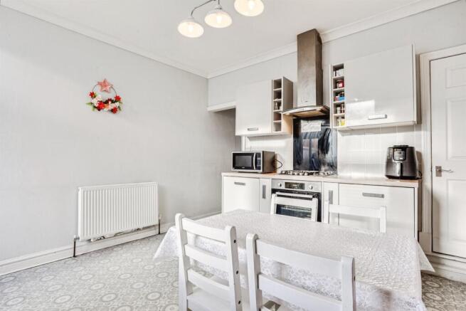 2 bed Terraced for sale Image 4