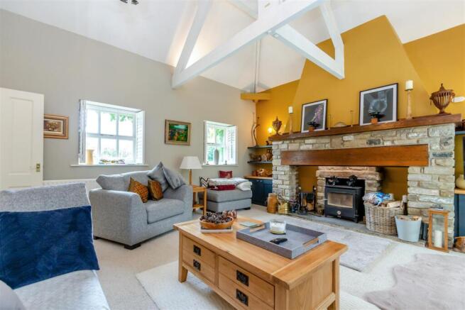 3 bed Barn Conversion for sale Image 4