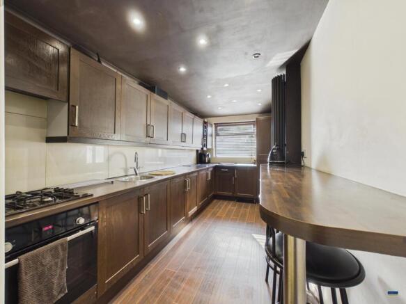 3 bed House for sale Image 8