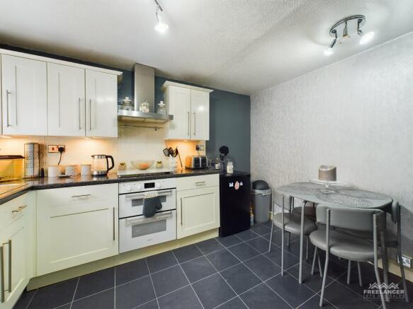 Kitchen (2)
