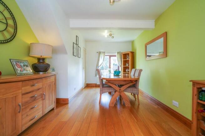 4 bed Detached for sale Image 10