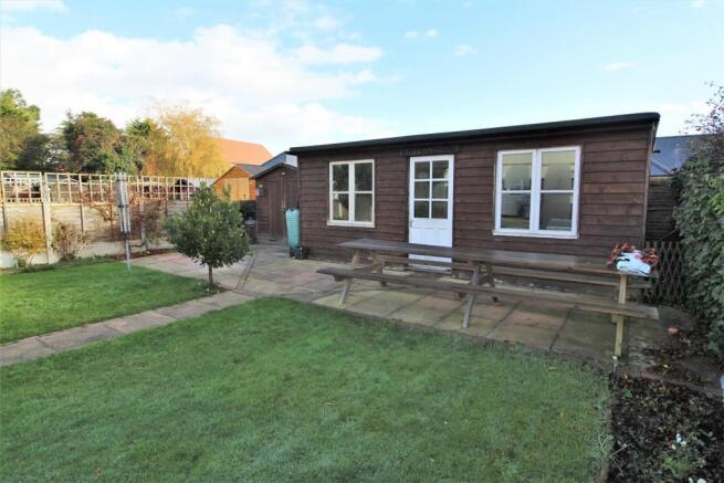 SUMMER HOUSE
