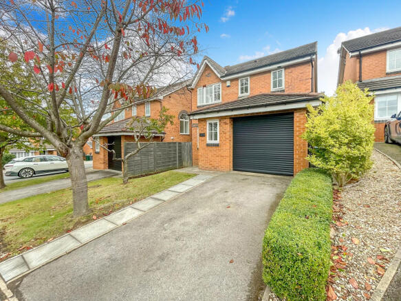 3-bed detached on All Saints Close, Clayton West, Huddersfield, Kirklees, £375,000
