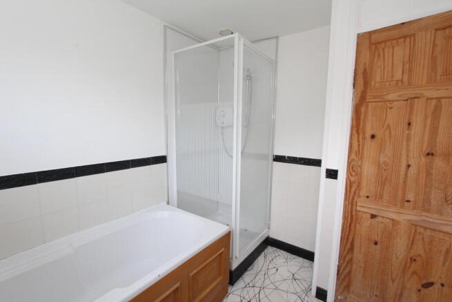 3 bed Terraced to rent Image 9