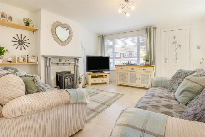 8697118-interior02.jpg