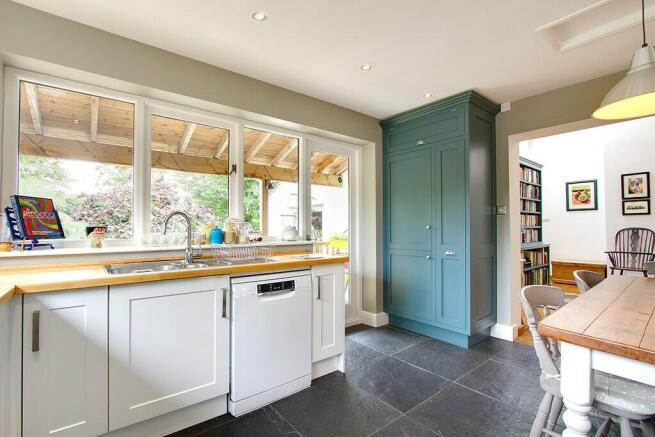 Dining kitchen