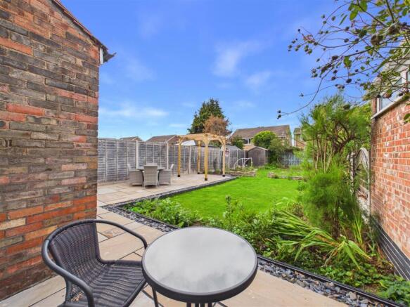 3 bed Semi-Detached for sale Image 11