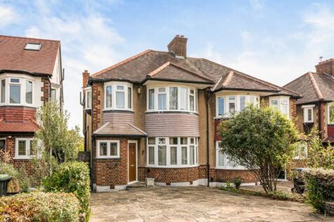 Brycedale Crescent, Southgate, London, N14