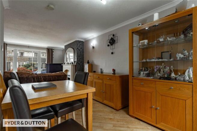 3 bed Town House for sale Image 10
