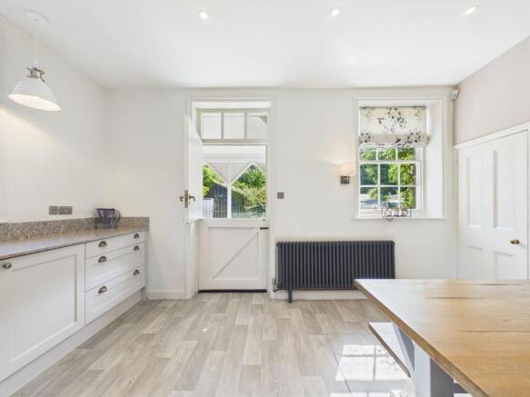 2 bed Detached for sale Image 8