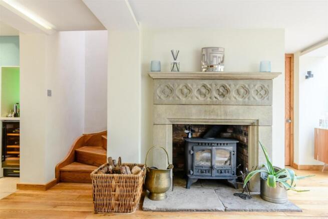 8433519-interior07-800.jpg