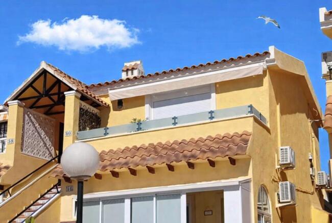 Lomas del Golf Villamartin Top Floor apartment