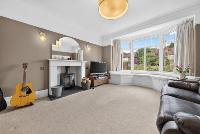 5 bed Detached for sale Image 8