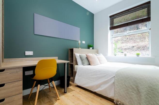 6 bed Flat to rent Image 9