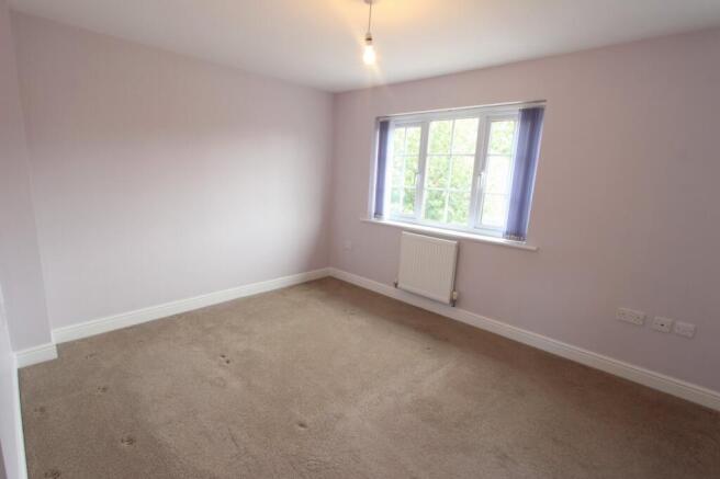 3 bed Semi-Detached to rent Image 11