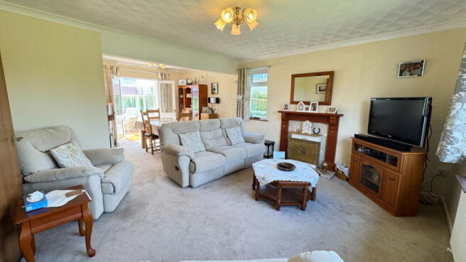 Deer Park Crescent, Tavistock, PL19 9HQ photo 2