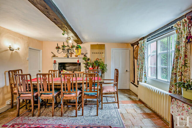 8658770-interiorW...