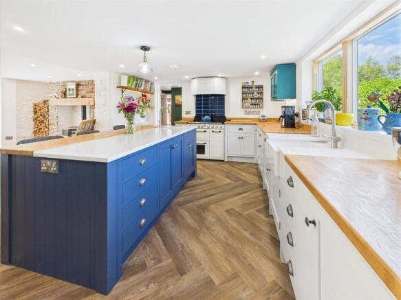 KITCHEN/FAMILY/DINING ROOM