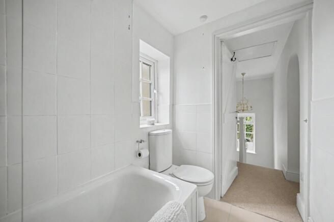 2 bed House for sale Image 11