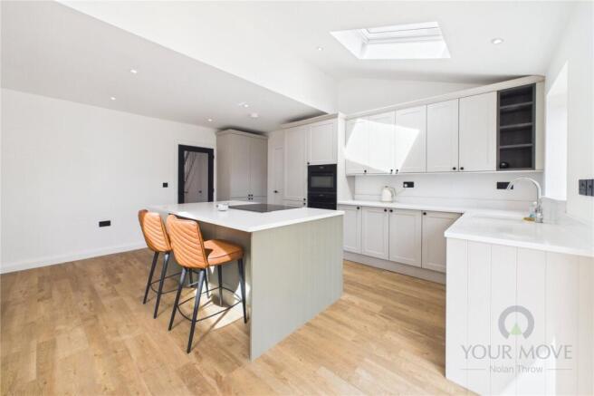 Kitchen/Family/Diner
