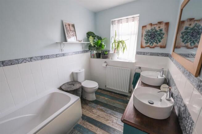 3 bed End of Terrace for sale Image 9